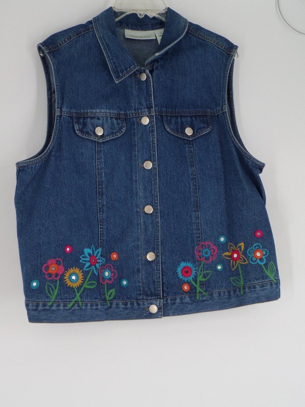 Susan Bristol Woman's Jean Vest With Accent Flowers Size XL NWOT
